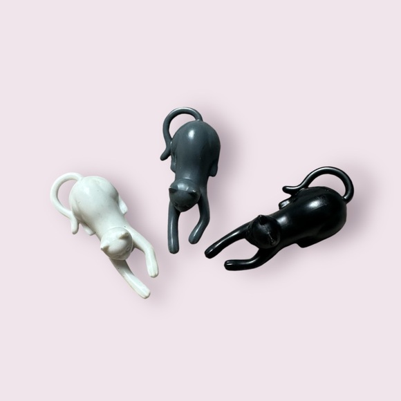 Set Of Three Black White Gray Cats Refrigerator Magnets Kitchen Decor - Picture 1 of 9